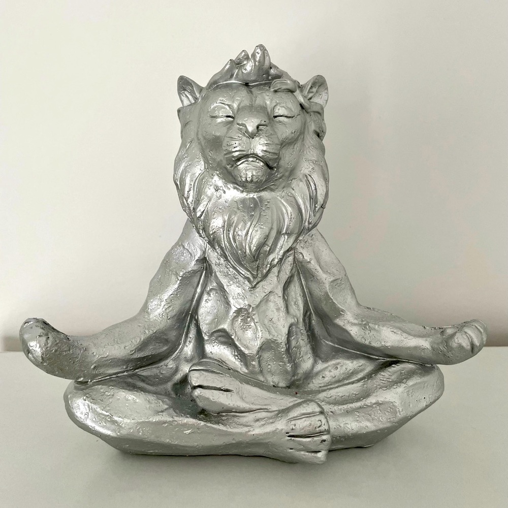 Yoga Lion
